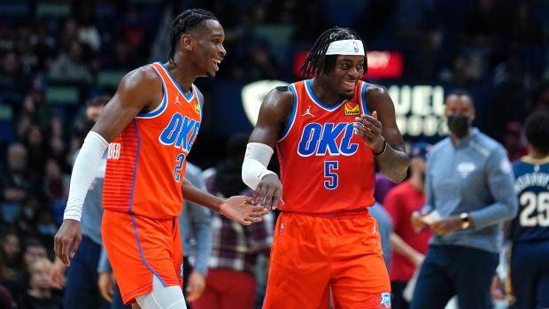 1637340256017033920.jpg shai-gilgeous-alexander-and-luguentz-dort.jpg